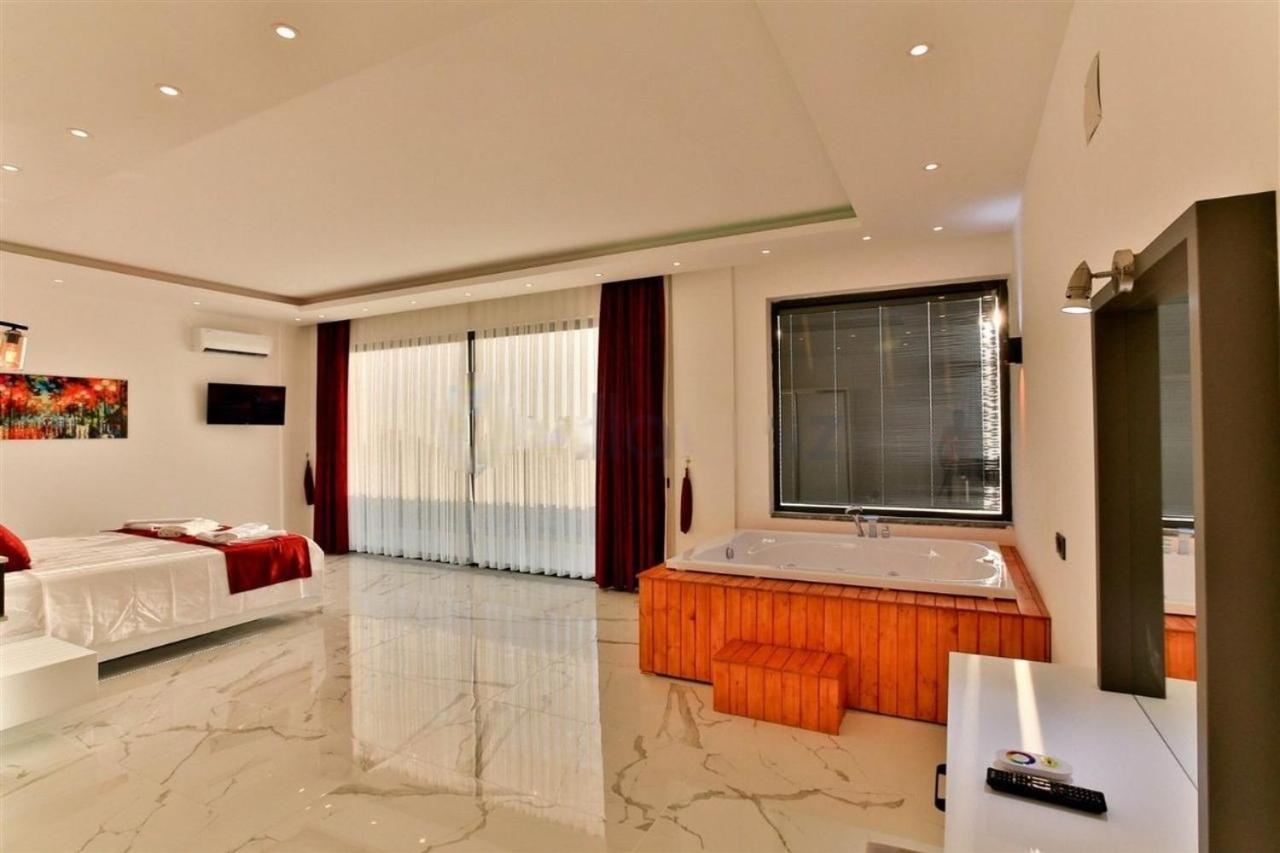 Villa Lycian-Kalkan 3 Bedroom-2 Jakuzzies-Sauna-Turkish Hamam-Huge Private Pool And Lovely Garden Kaş Extérieur photo